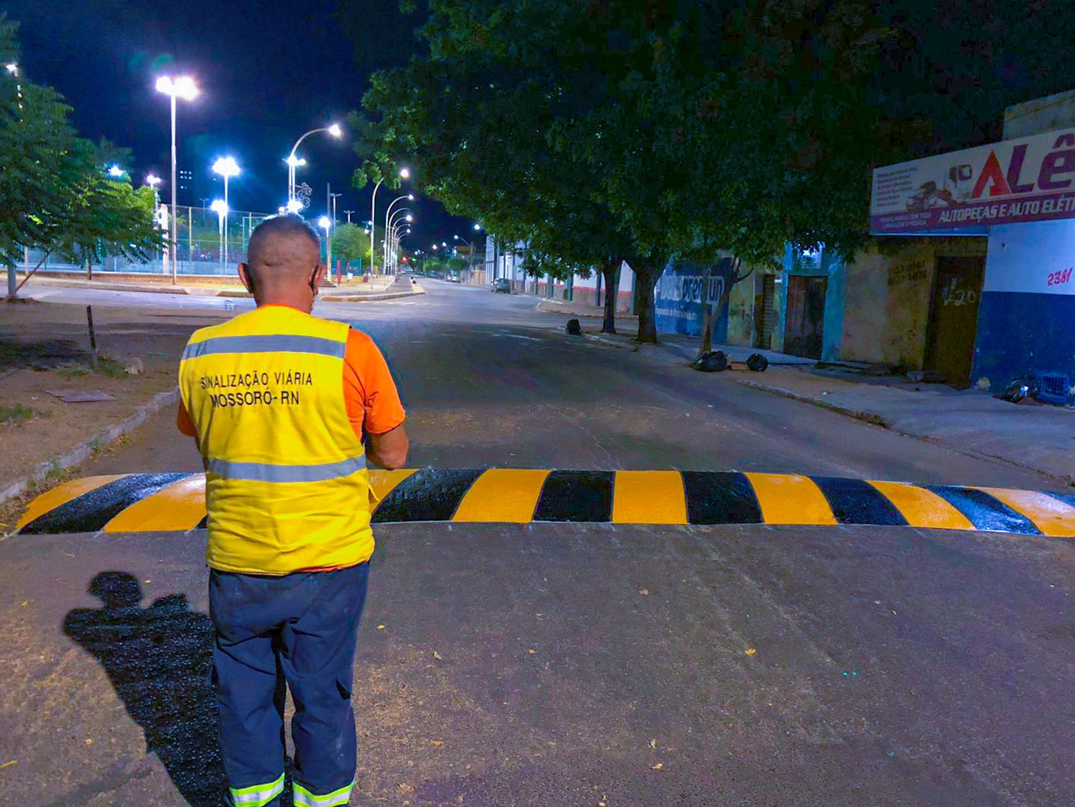 Sinalização revitalizada garante segurança viária na avenida Rio Branco