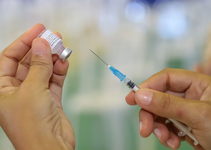 Vacinação Covid-19: profissionais do ensino superior começam a ser vacinados hoje, 11