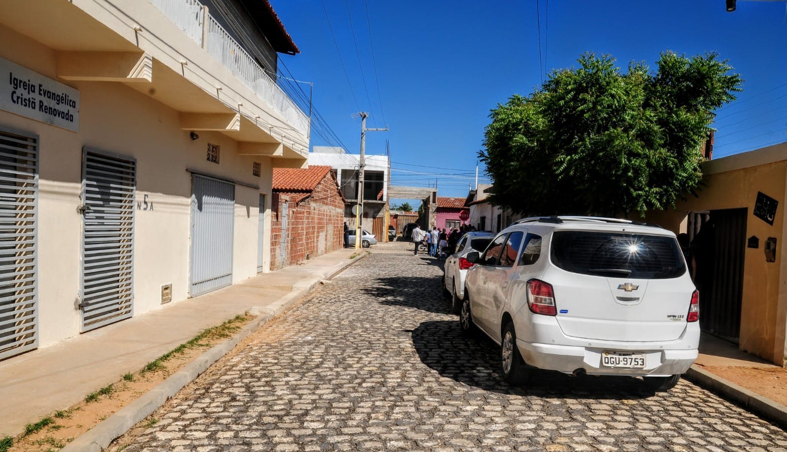 Prefeitura conclui pavimentação de ruas na Quixabeirinha