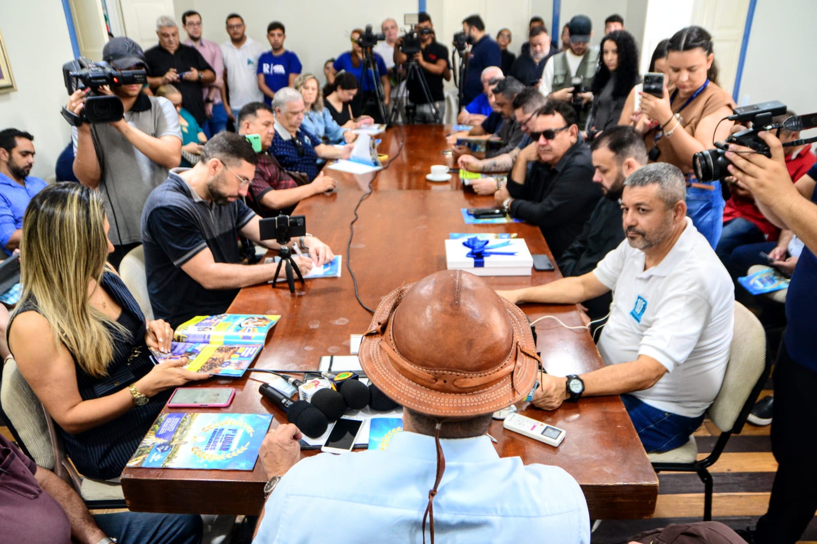 Prefeitura reúne imprensa no Palácio da Resistência e presta contas de ações de 2023