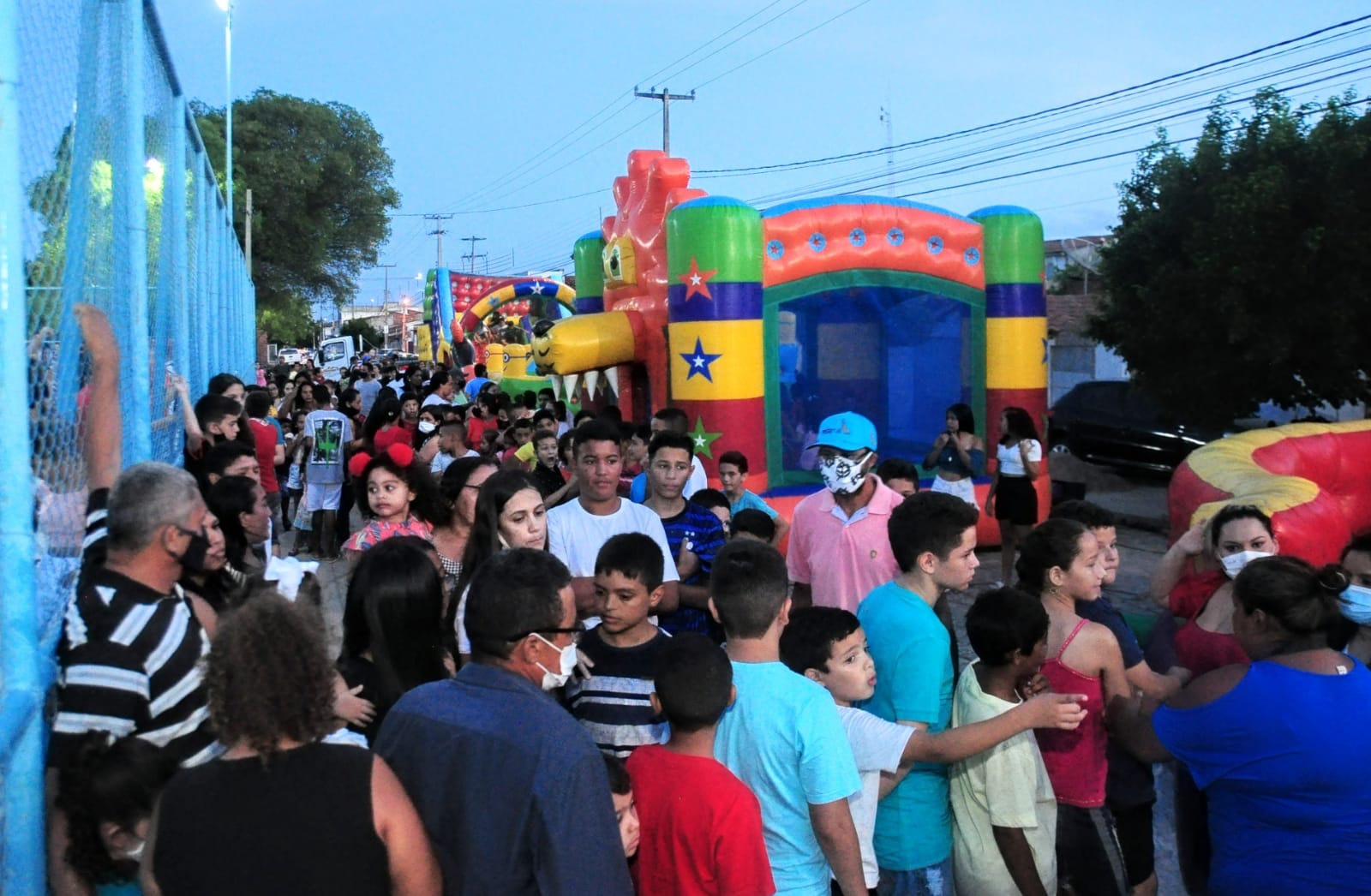 Encerramento do "Natal das Crianças" ocorre nos bairros Planalto 13 de Maio e Aeroporto