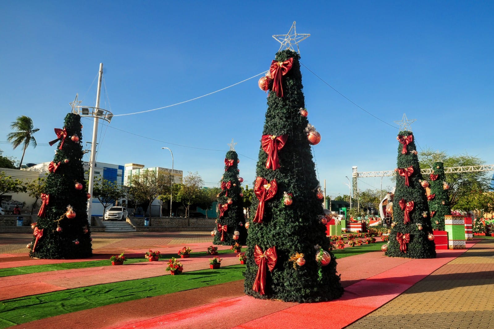 Prefeitura de Mossoró acende luzes natalinas nesta sexta