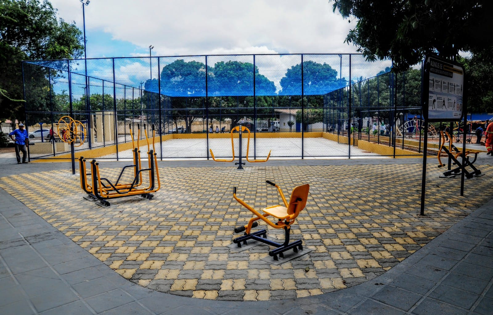 Praça do bairro Liberdade é reformada e novo espaço será entregue neste sábado