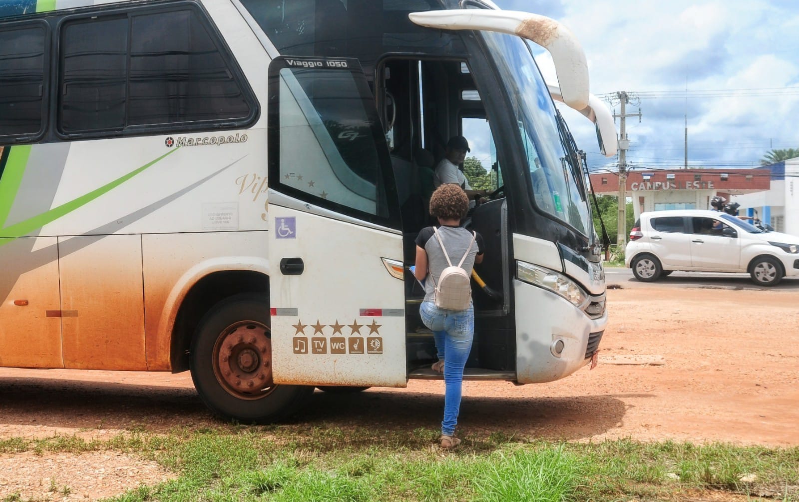 Universitários têm transporte escolar assegurado pela Prefeitura de Mossoró