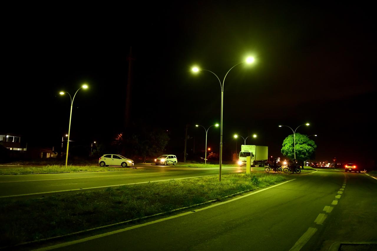Prefeitura instala 24 luminárias de LED no acesso ao Cidade Alta