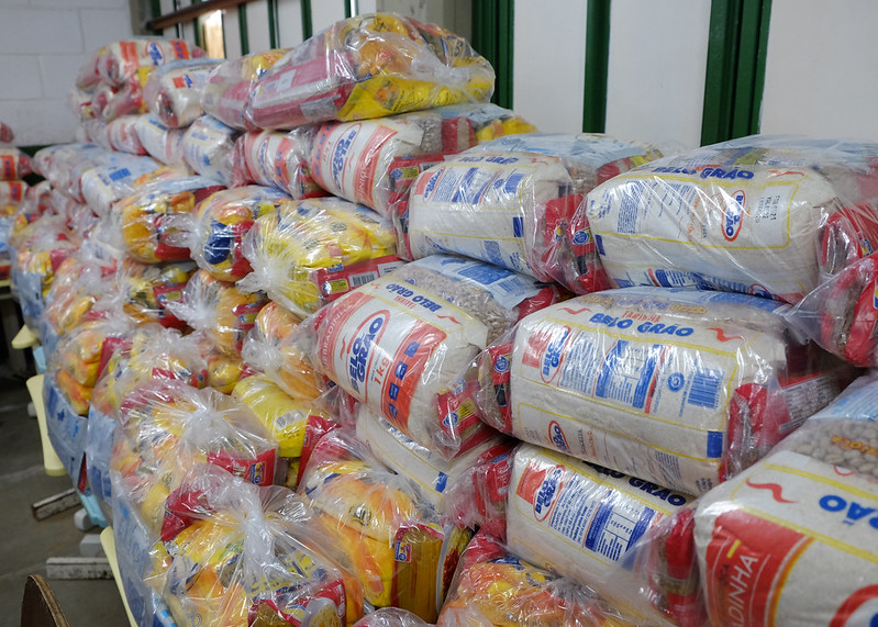 Prefeitura inicia distribuição de kits de alimentos da merenda escolar na Zona Urbana de Mossoró