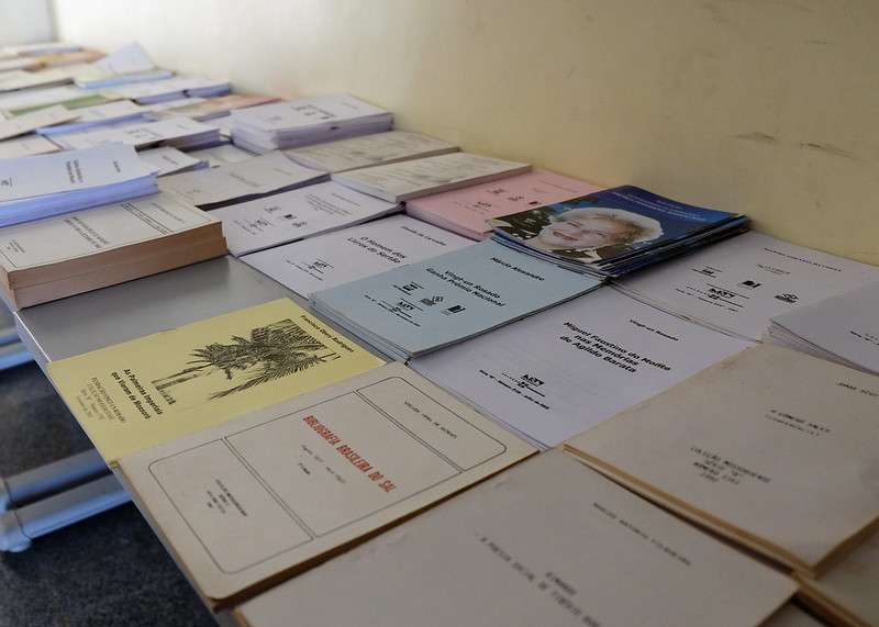 Campanha Adote Obras da Coleção Mossoroense distribui livros gratuitamente para leitores