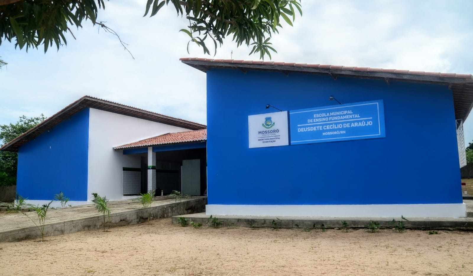 Prefeitura de Mossoró entrega escola totalmente revitalizada na comunidade Mulunguzinho