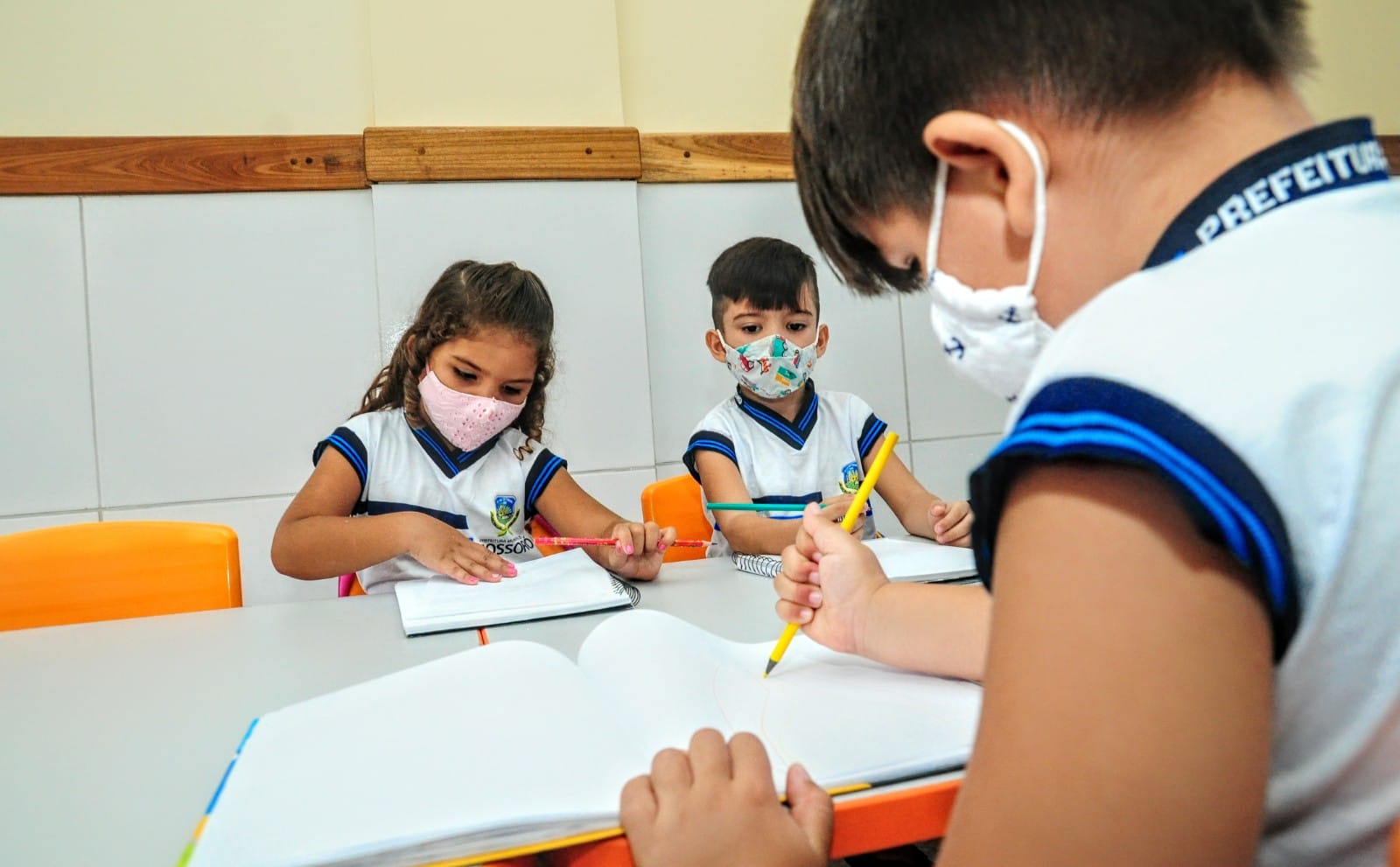 Mossoró retoma aulas presenciais em 47 escolas e UEIs da rede municipal de ensino