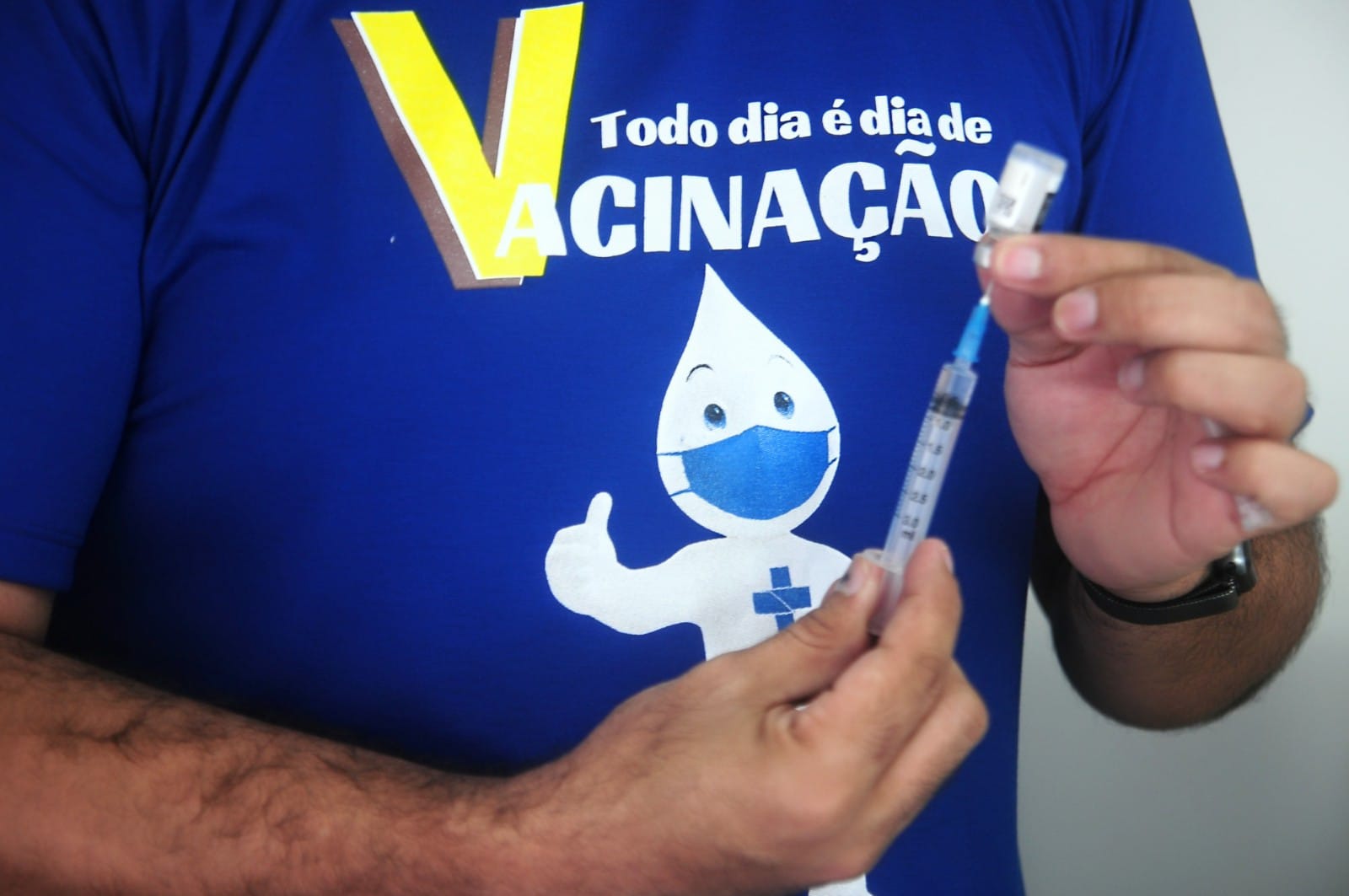 Vacinação itinerante da Covid-19 acontecerá nesta terça-feira no conjunto Cidade Oeste